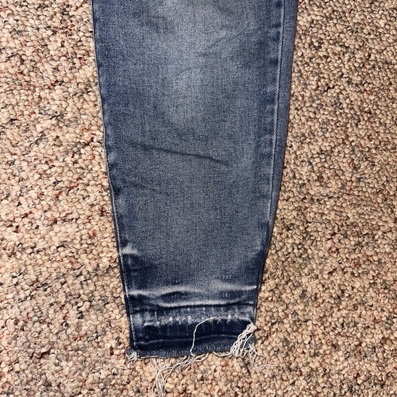 KanCan Women's Mid-Rise Ankle-Skinny Blue Distressed Jeans. Size 31 - Picture 3 of 9